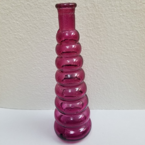 #10047 Rare Collectible Red Glass 7" Vase - Picture 3 of 9